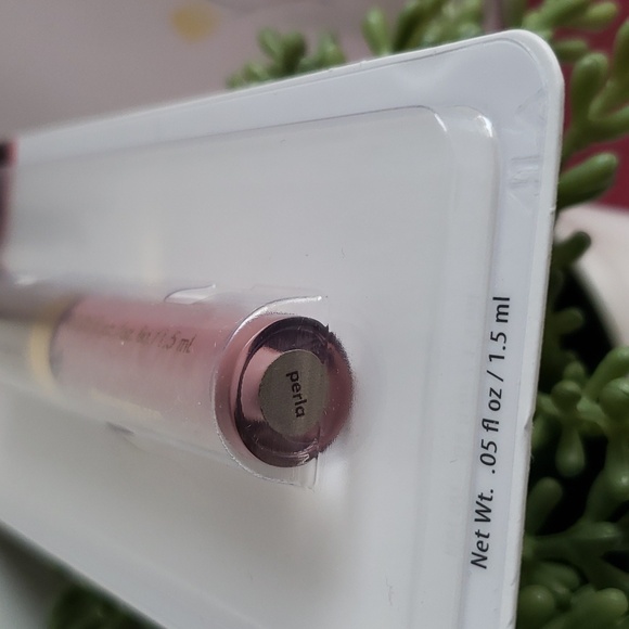 Stilla Perla Lipstick. NIP - Picture 4 of 6